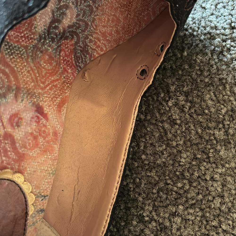 Black and brown round toe pumps worn once - Picture 7 of 7